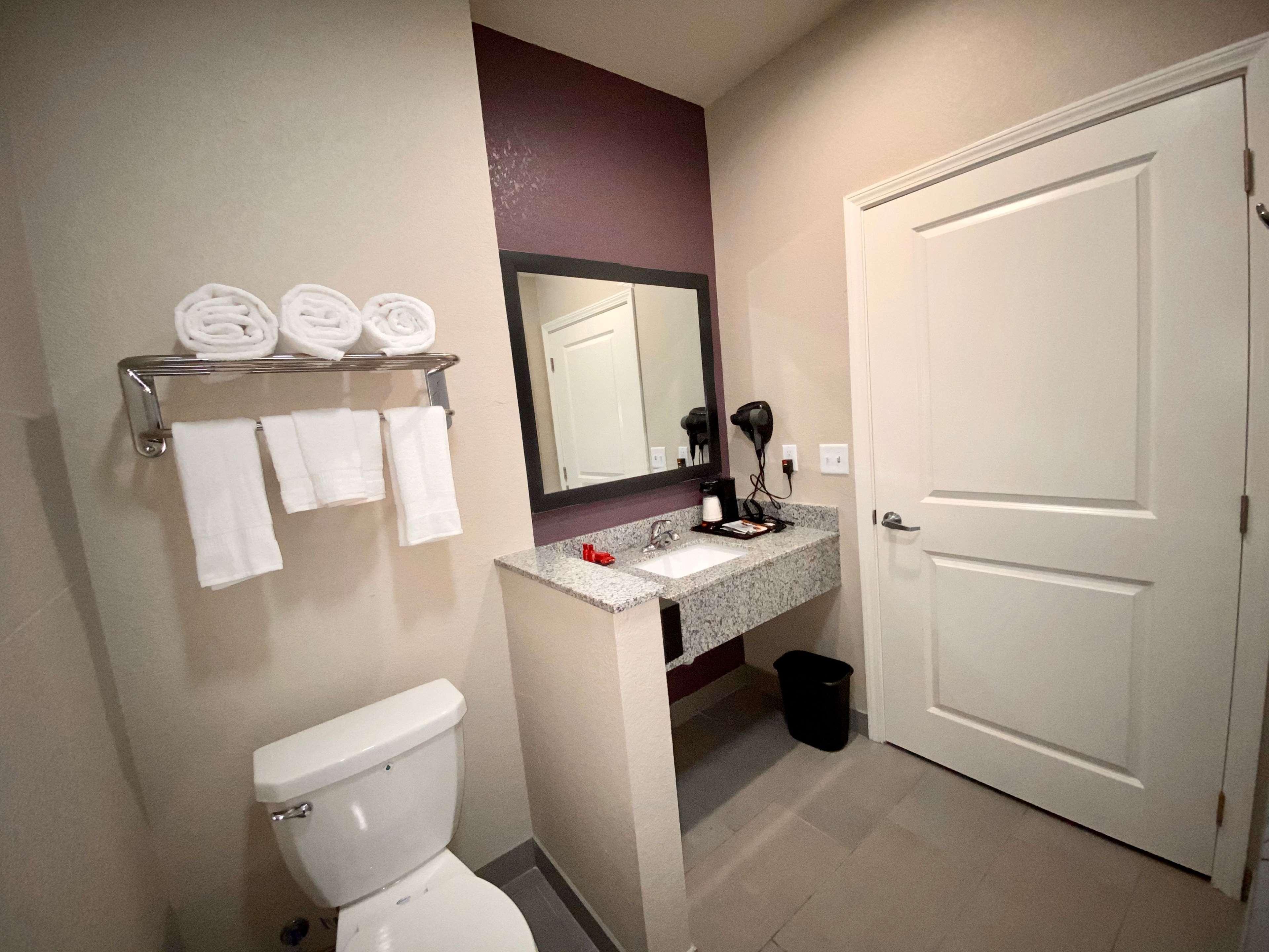 Surestay Plus Hotel By Best Western Ada Exterior photo