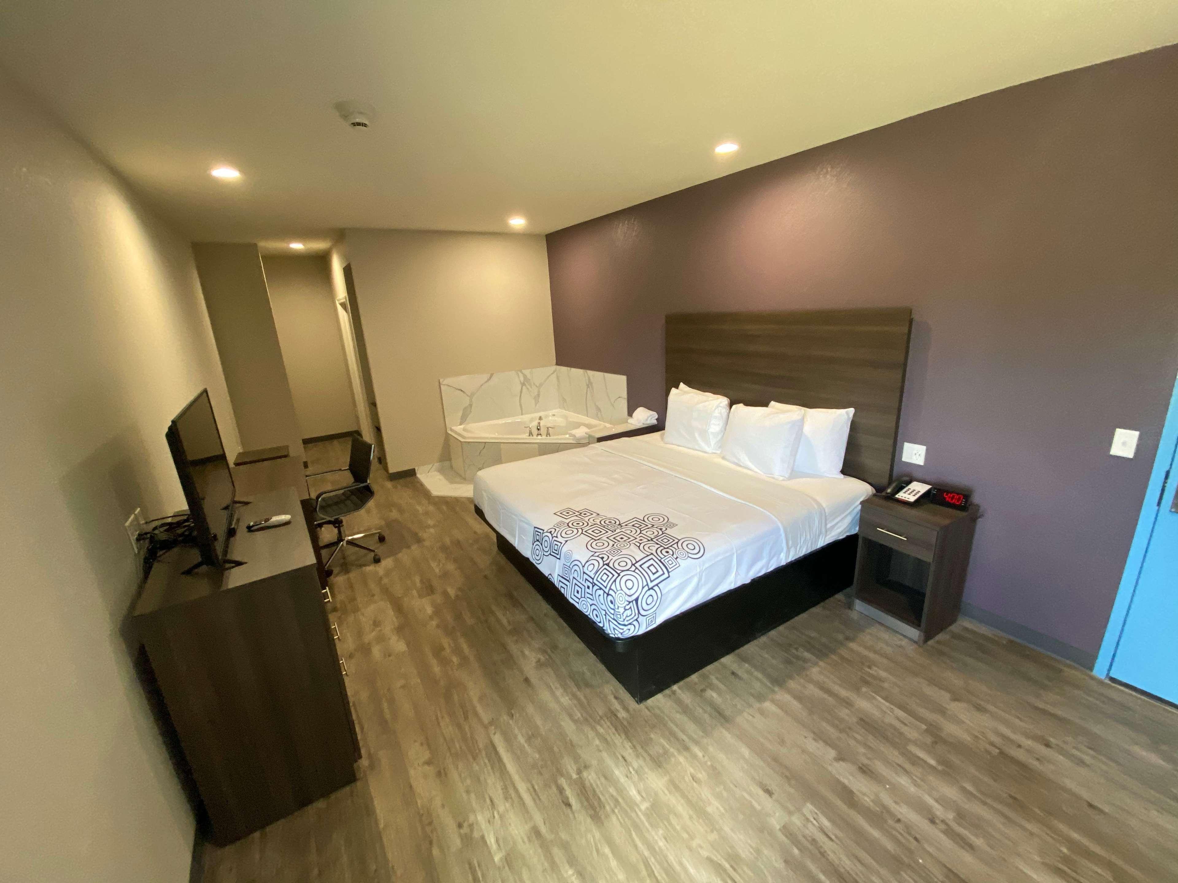 Surestay Plus Hotel By Best Western Ada Exterior photo